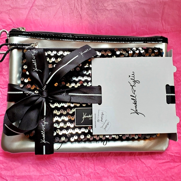 New 2 Pc Vanity Makeup Bags - Picture 1 of 3